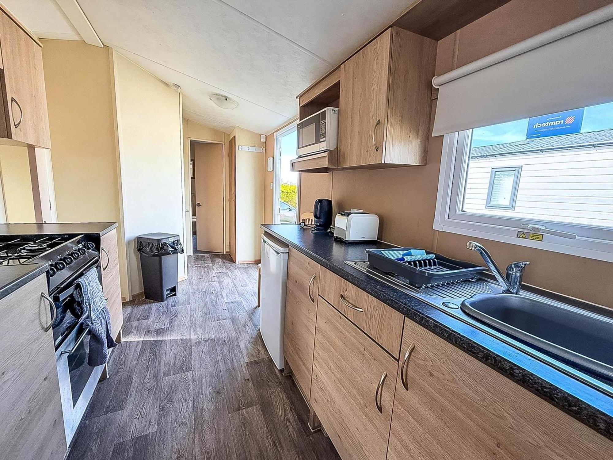Lovely 6 Berth Caravan At Sunnydale Holiday Park Ref 35375S Louth  Dış mekan fotoğraf